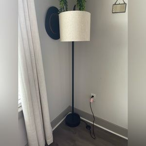 Floor lamp